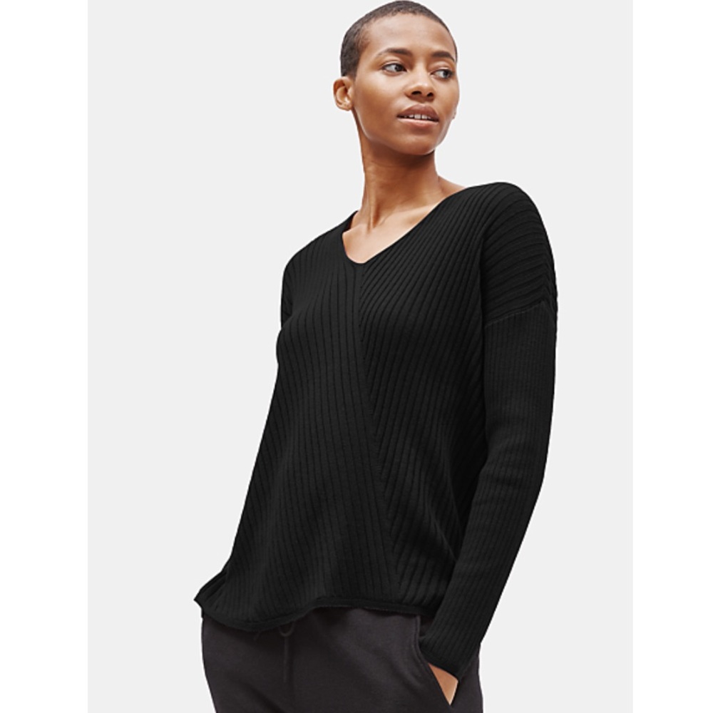 EILEEN FISHER Tencel & Organic Cotton Silk Top in Black